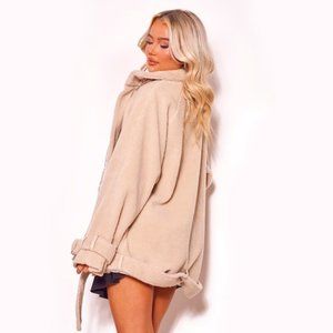 NWT - PrettyLittleThing - Beige Borg Slouchy Belted Hem Jacket!